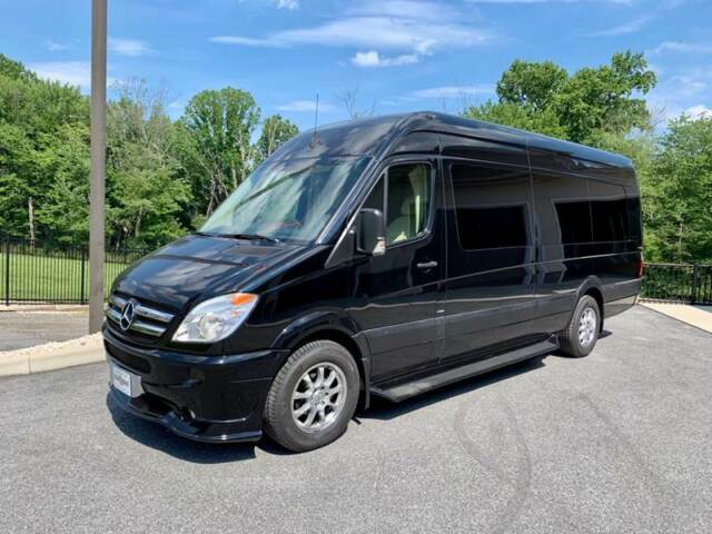 2013 Mercedes-Benz Sprinter (Black/Beige)