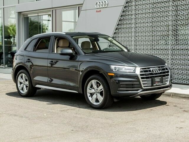 2018 Audi Q5 (Gray/Atlas Beige)