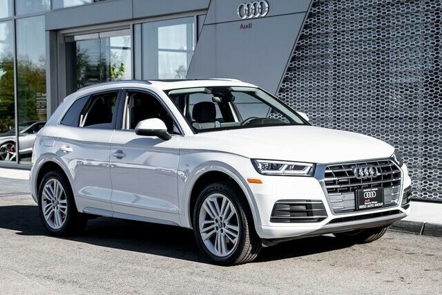 2018 Audi Q5 (White/Black)