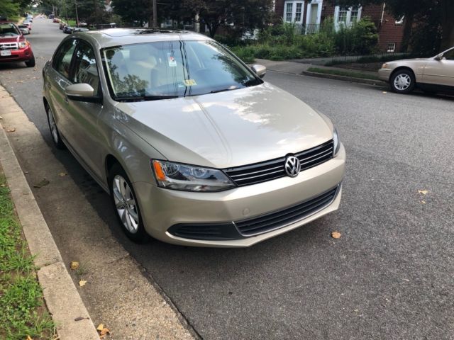 2013 Volkswagen Jetta (Silver/Tan)