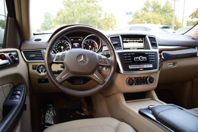 2015 Mercedes-Benz GL-Class (White/Tan)