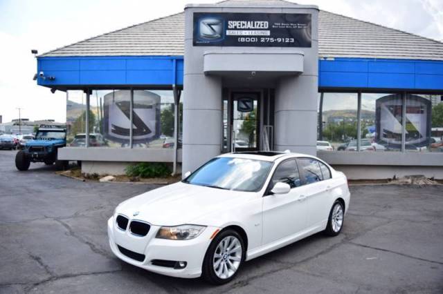 2011 BMW 3-Series (White/Black)