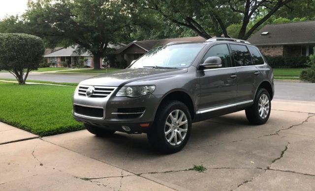 2008 Volkswagen Touareg (Alaska Grey/Sienna (Brown/Orange))