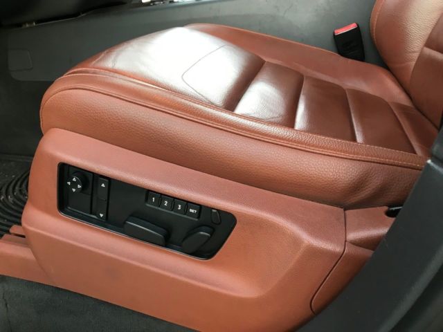 2008 Volkswagen Touareg (Alaska Grey/Sienna (Brown/Orange))