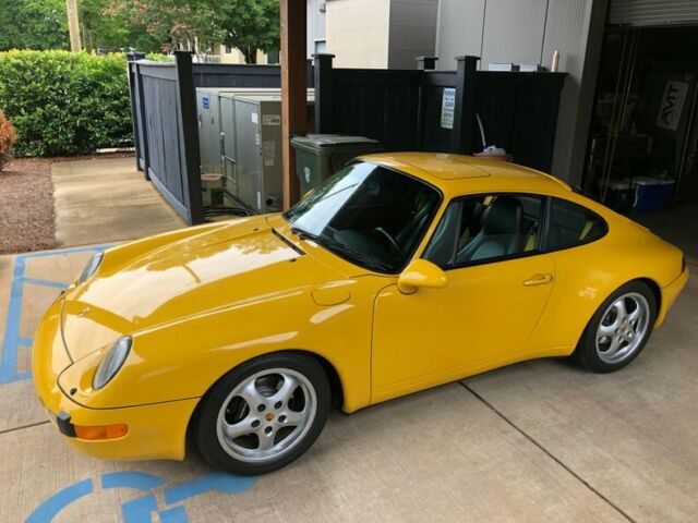 1996 Porsche 911 (Yellow/Black)