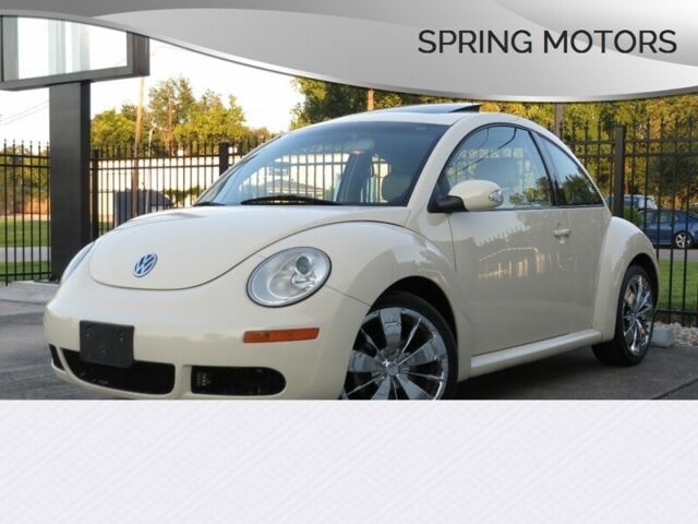 2008 Volkswagen Beetle-New (Cream/Beige)