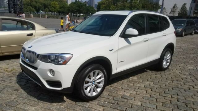 2017 BMW X3 (White/Black)