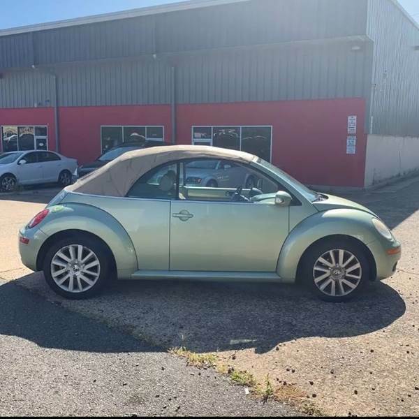 2008 Volkswagen Beetle-New (Green/Tan)