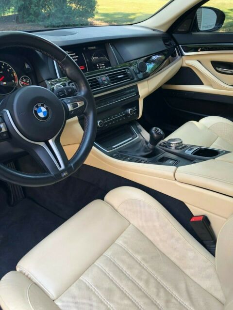 2016 BMW M5 (Singapore Grey/Individual Champagne)