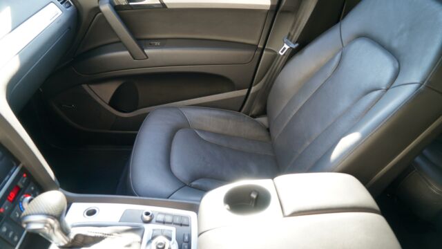2012 Audi Q7 TDI Prestige (Blue/Black)