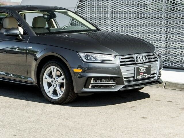 2018 Audi A4 (Gray/Gray)