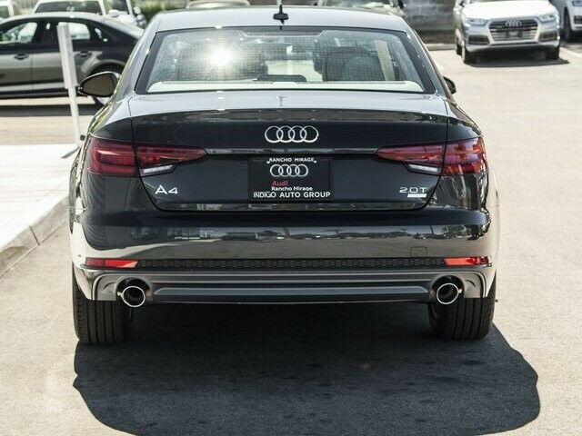 2018 Audi A4 (Gray/Gray)