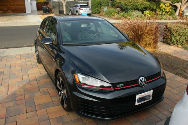 2015 Volkswagen Golf (Gray/Black)