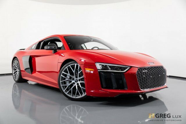 2017 Audi R8 (Red/Black)