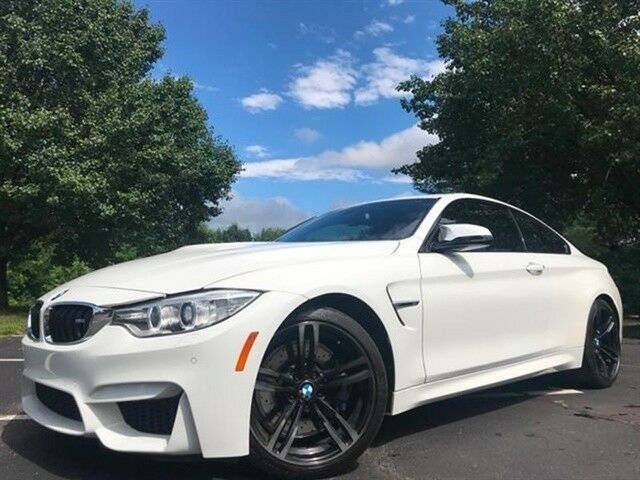 2015 BMW M4 (Mineral White Metallic/Sakhir Orange/Black)