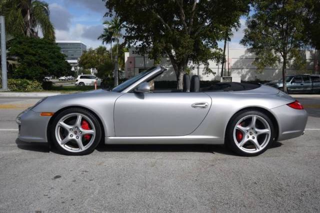 2010 Porsche 911 (Silver/Black)