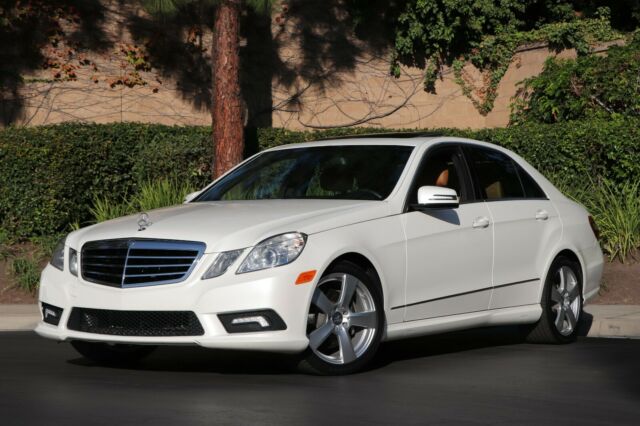 2011 Mercedes-Benz E-Class (Designo Diamond White/Brown Leather)