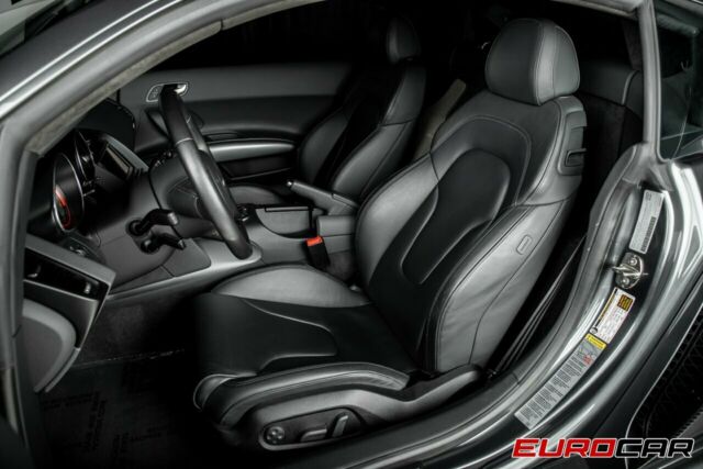 2010 Audi R8 (Gray/Black)