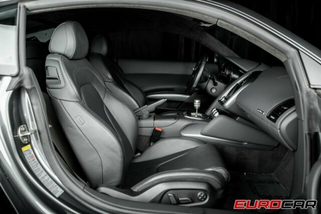 2010 Audi R8 (Gray/Black)