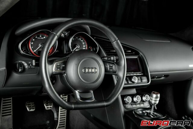 2010 Audi R8 (Gray/Black)