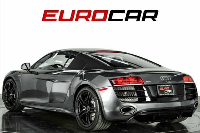 2010 Audi R8 (Gray/Black)