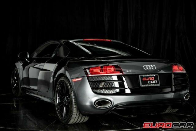 2010 Audi R8 (Gray/Black)