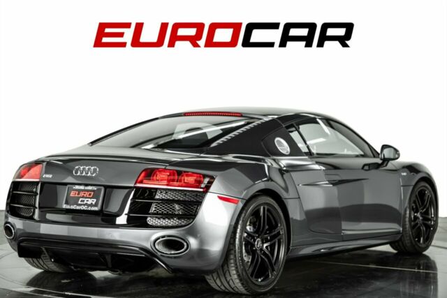 2010 Audi R8 (Gray/Black)