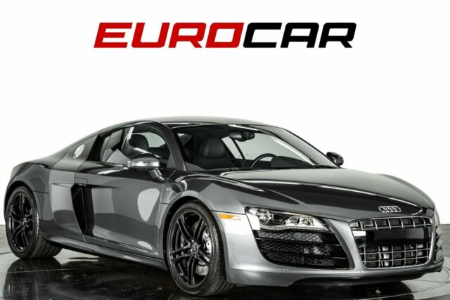 2010 Audi R8 (Gray/Black)