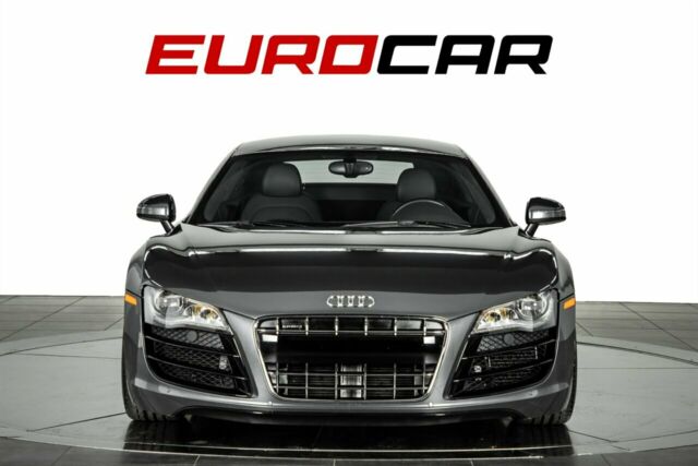 2010 Audi R8 (Gray/Black)