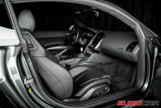 2010 Audi R8 (Gray/Black)