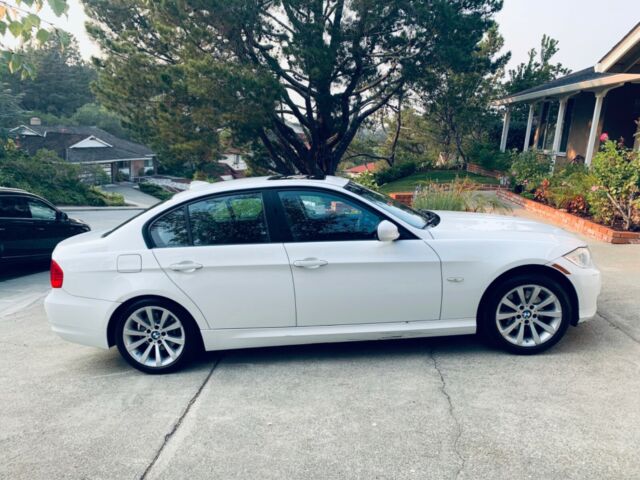 2011 BMW 3-Series