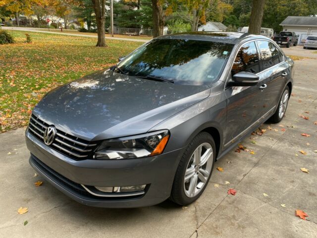 2013 Volkswagen Passat (Silver/Black)