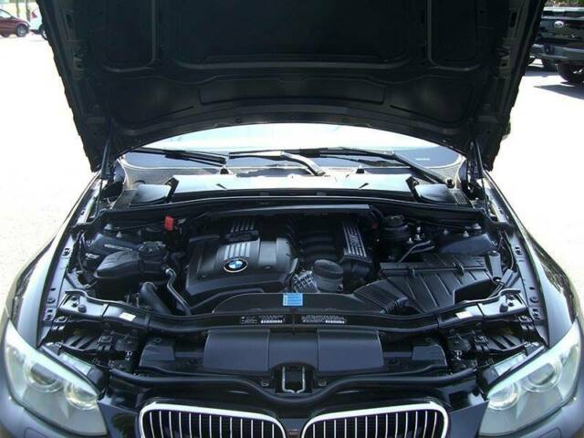 2011 BMW 3-Series (Black/Beige)