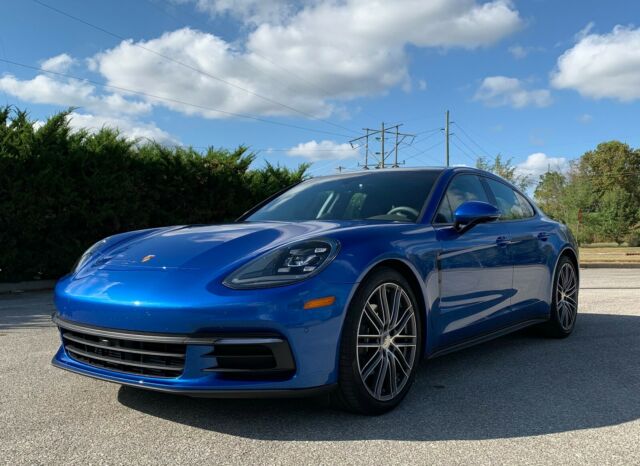 2018 Porsche Panamera (Sapphire Blue Metallic/Agate Grey)