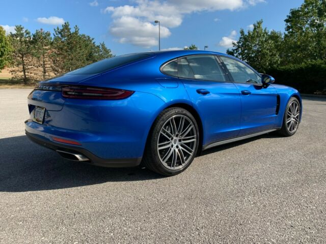 2018 Porsche Panamera (Sapphire Blue Metallic/Agate Grey)