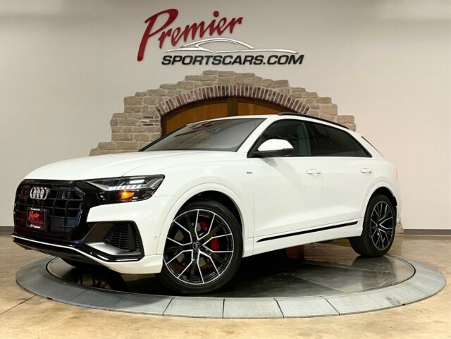 2019 Audi Q8 (White/Black)