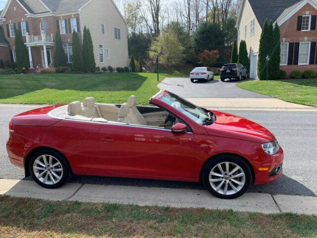 2014 Volkswagen Eos (Silver/Black)