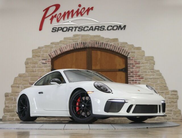 2018 Porsche 911 (White/Black)