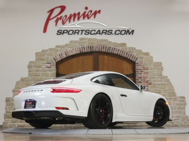 2018 Porsche 911 (White/Black)