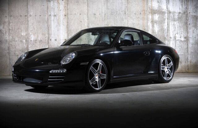 2010 Porsche 911 (Black/Black)