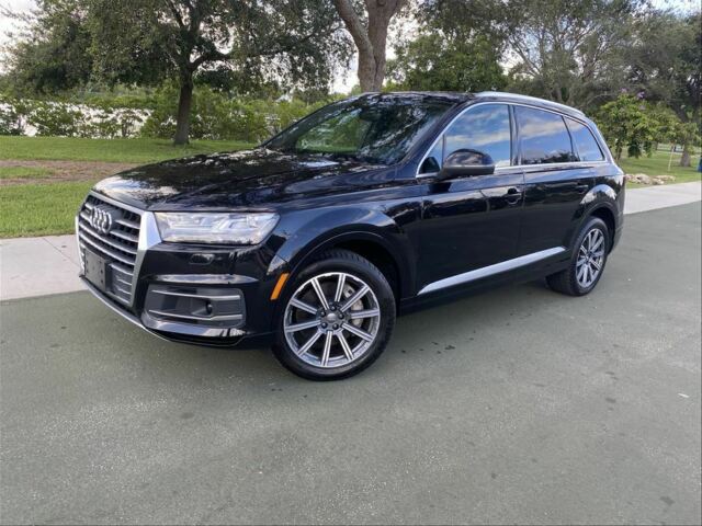 2017 Audi Q7 (Black/Brown)