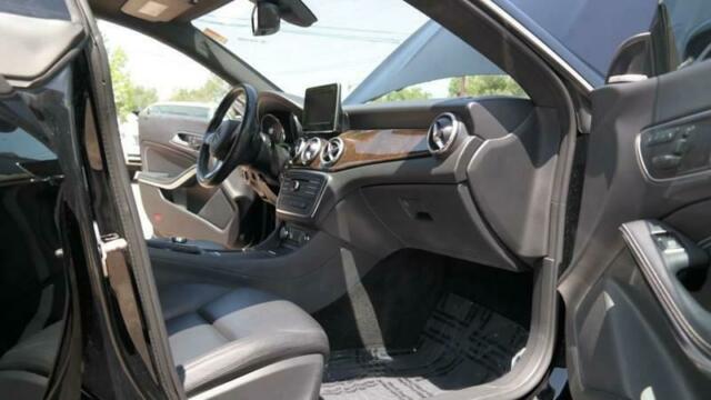 2015 Mercedes-Benz CLA-Class (Black/Black)