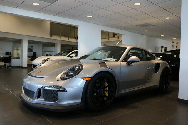 2016 Porsche 911 (Silver/Black)