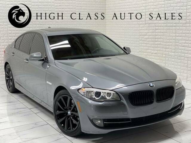 2011 BMW 5-Series (Gray/Black)