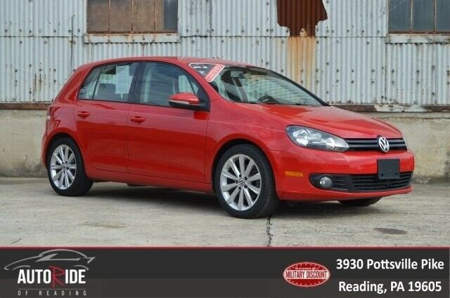 2012 Volkswagen Golf (Red/Black)