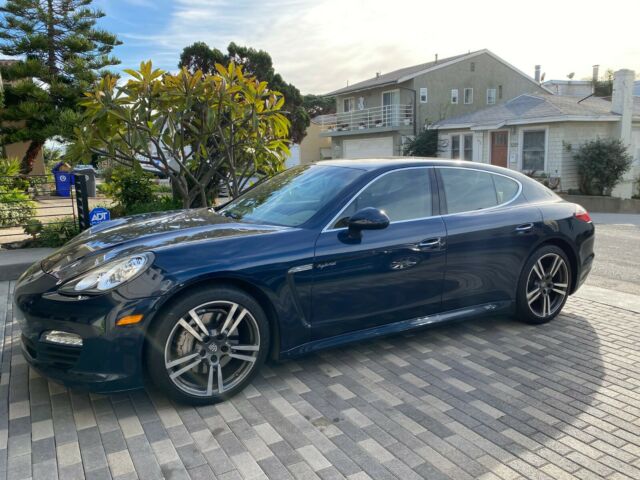 2012 Porsche Panamera (Blue/Tan)