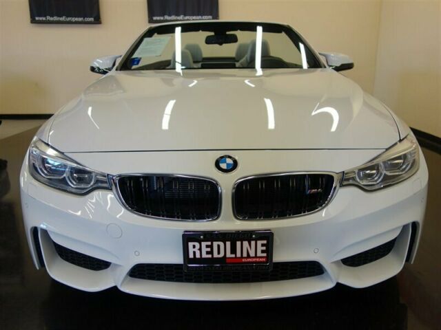2015 BMW M4 (Mineral White Metallic/White)