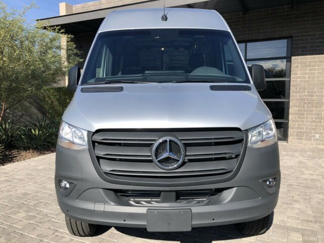 2019 Mercedes-Benz Sprinter Cargo 4X4 (Silver/Black)