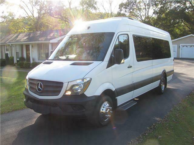 2016 Mercedes-Benz Sprinter (White/Black)