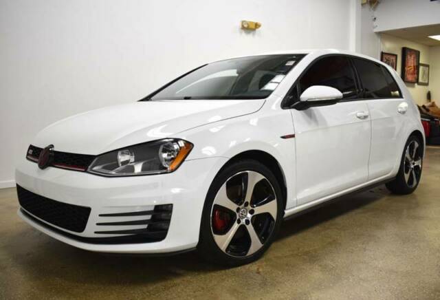 2015 Volkswagen Golf (White/Black)